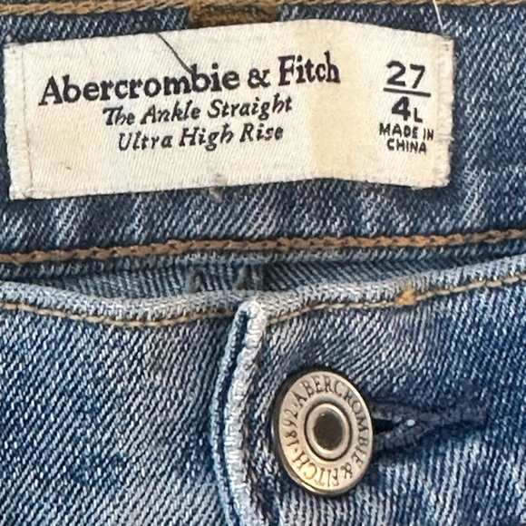 Abercrombie & Fitch Ultra High Rise Ankle Straight Leg Classic Jeans, size 27/4 - Picture 9 of 13